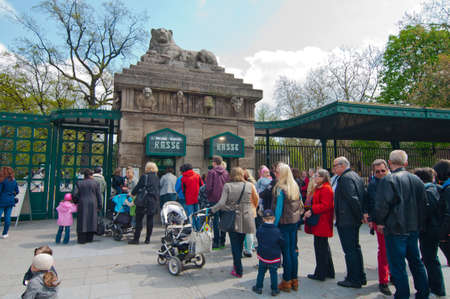 Queue to ticket's office of Berlin Zoo at holidays. Berlin Zoo entrance, 01.05.2013のeditorial素材