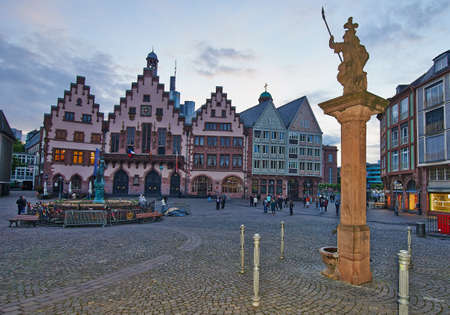 FRANKFURT-AM-MAIN - 12 May 2014 Buildings and statues that border and make up Roemer Square on 12 May 2014, Frankfurt, Germany.のeditorial素材