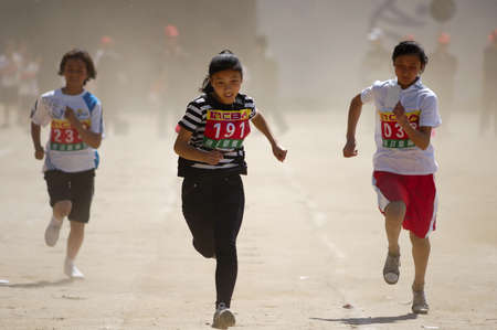 At the Student Games, distance running is the biggest test of their strength and endurance of students projects. They worked hard. No matter win or lose, they won the respect and honor!Track and Field Games in the various projects the students are wonderfのeditorial素材