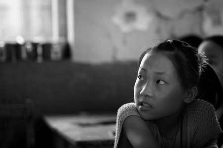 Classroom, students attentively in class, the eyes are so bright Blanchir. Xingtai City, Hebei Province, China, June 16, 2011.のeditorial素材