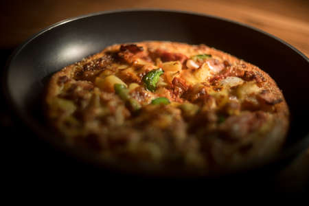 pizza in a panの写真素材