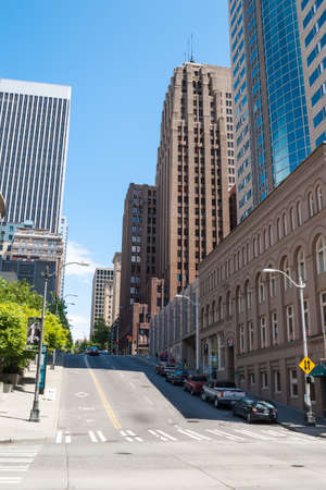 Seattle Tower on May 19, 2007 in Seattle, Washington  It is 27-story 111 m tall high-rise building on University Street constructed in 1928 by Albertson, Wilson   Richardson のeditorial素材