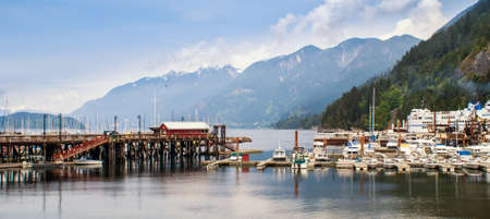 WEST VANCOUVER, CANADA - MAY 23, 2007: Marina in Horseshoe Bay in West Vancouver. It's home to 3rd largest British Columbia ferry terminal which provides vehicle ferry links to Vancouver Island, the Sunshine Coast and Bowen Island.のeditorial素材