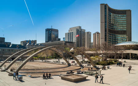 TORONTO, CANADA - MAY 4, 2007: Building of new City Hall on Natan Phillips Square- home of municipal government of Toronto, Ontario, Canada. It was designed by architect Viljo Revell and landscape architect Richard Strong. のeditorial素材