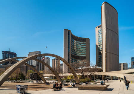 TORONTO, CANADA - MAY 4, 2007: Building of new City Hall on Natan Phillips Square- home of municipal government of Toronto, Ontario, Canada. It was designed by architect Viljo Revell and landscape architect Richard Strong. のeditorial素材