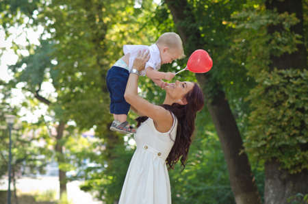 happyのeditorial素材