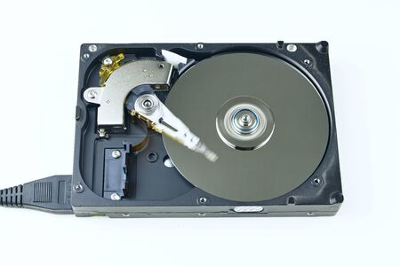 Isolated hard drive from the computer. Principle of operation. Removing the outer cover, the work...