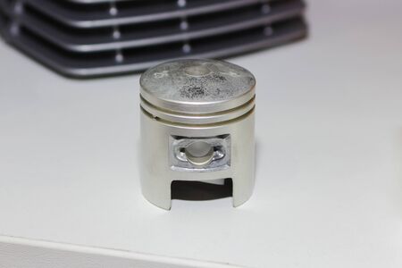 Spare parts crankshaft of single cylinder engine with piston