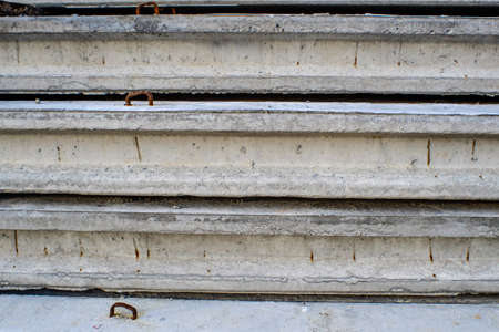 Stake construction placed are horizontal. (concrete stake)