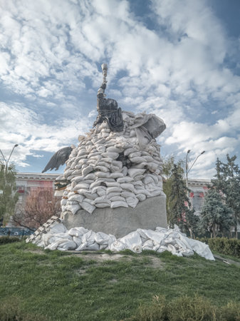 Kyiv, Ukraine - April 30 2022. Monument to Petro Sagaidachny barricaded with sandbags.のeditorial素材