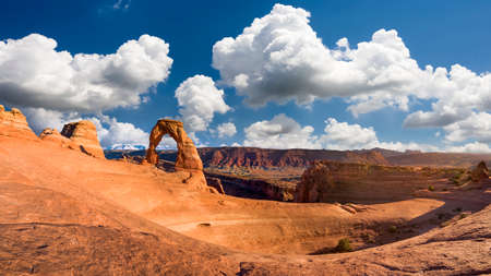 Delicate Arch, Late Afternoon View, Arches National Park, Utahの写真素材