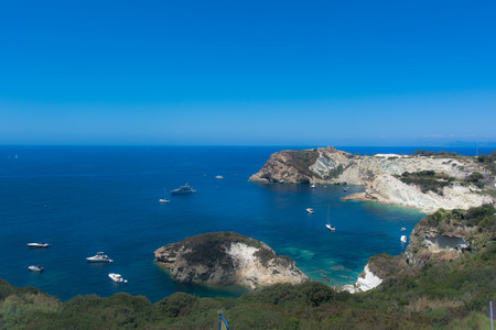 The sea of ??the island of Ponza. The beauties of Italian nature