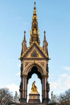 The Albert Memorial, Kensington Gardens, London, England. The Albert memorial was commissioned by Queen Victoria in memory of her beloved husband, Prince Albertのeditorial素材