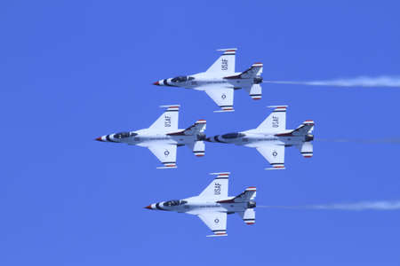 US Air Force F-16s flying in formation at the Chicago Air Show 2011のeditorial素材
