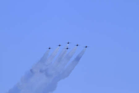 US Air Force F-16s flying in formation at the Chicago Air Show 2011のeditorial素材