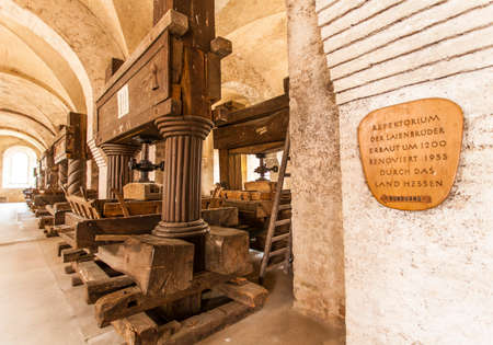 Weinkelter von Kloster Eberbach Eltville am Rhein Rheingau Hessen Germanyのeditorial素材