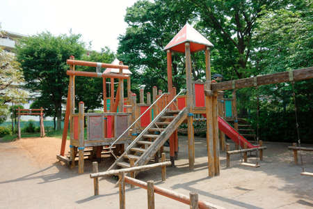 Children's play park, Play facilities of the children's park