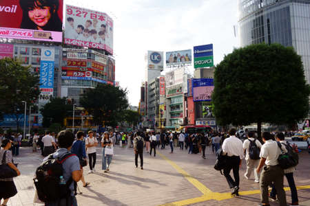 Tokyo Shibuya, Japan-September 19, 2017: In front of Shibuya station, go to the familiar scramble crossing with the station behindのeditorial素材