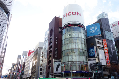 Tokyo Japan, January 14, 2018, near the Tokyo Ginza 4-chome intersection People who come and go with the gorgeous Bildinのeditorial素材