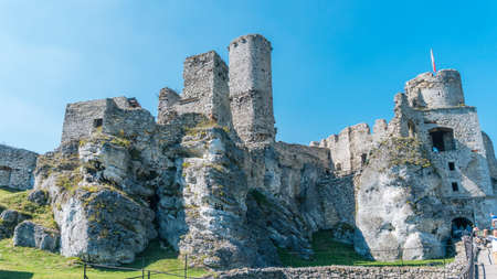 OGRODZIENIEC, POLAND - SEP 03, 2016: Ogrodzieniec Castle is the largest castle of the Krakow-Czestochowa Upland and, undoubtedly, one the most beautiful castles in Poland.のeditorial素材