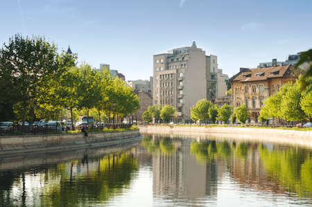 Bucharest, ROMANIA - April 22 2016: Traffic and Dambovita river in Izvor area, near the Parliament building. BUCHAREST -April 22 2016のeditorial素材