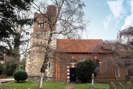 Sunny day in spring at St Dunstans Church, in Cranford Parkのeditorial素材