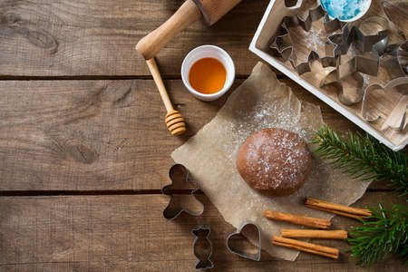 gingerbread cookie bakingの写真素材