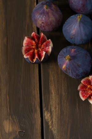 figs on wooden surfaceの写真素材