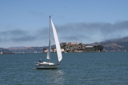 sailing in San Francisco Bayの写真素材
