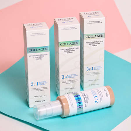 Promotional photography of cosmetics on a colored backgroundの写真素材