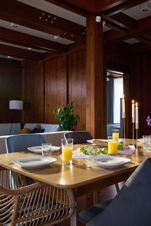 Experience a Modern Dining Room featuring Fresh Cuisine in a Stylish and Elegant Ambianceの写真素材