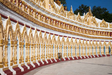 Golden Soon U Ponya Shin Paya Temple on Sagaing Hillの写真素材