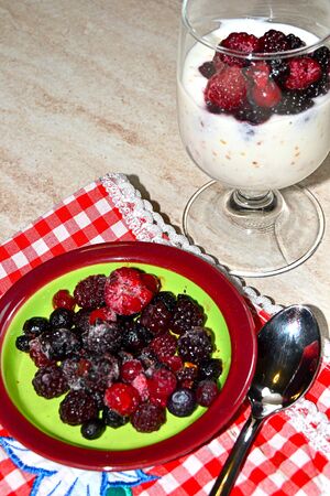 yogurt and berriesの写真素材