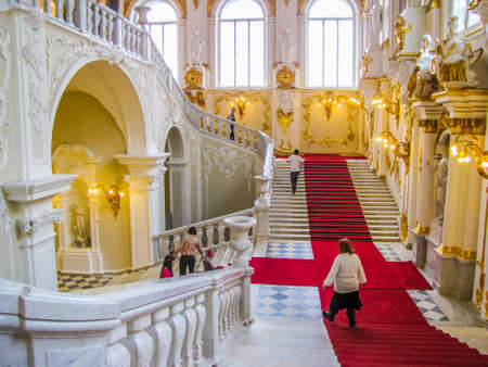 ST. PETERSBURG, RUSSIA - DECEMBER 28, 2011: View of the interiors of the Hermitage Museum.のeditorial素材