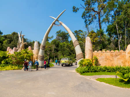 PHU QUOC, VIETNAM - FEBRUARY 12, 2018: Entrance of the Vinpearl Safari.のeditorial素材