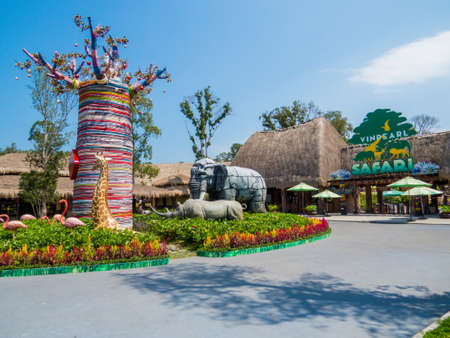 PHU QUOC, VIETNAM - FEBRUARY 12, 2018: View of the entrance to the Vinpearl Safari zoo park.のeditorial素材