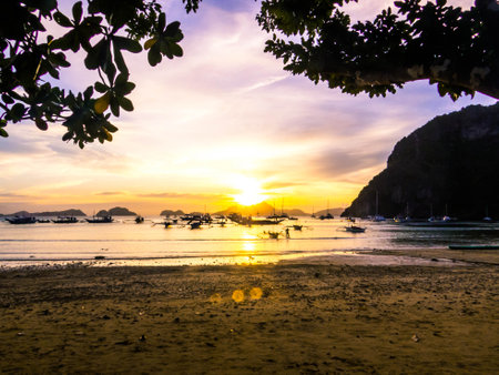 Amazing sunset in Corong Corong Beach in El Nido, Palawan, Philippinesの写真素材