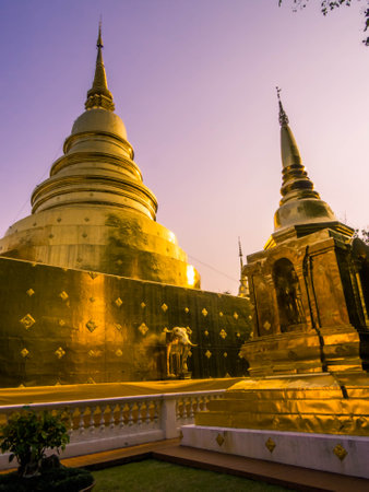 View of the Wat Phra Singh Woramahawihan in Chiang Mai, Thailandの写真素材