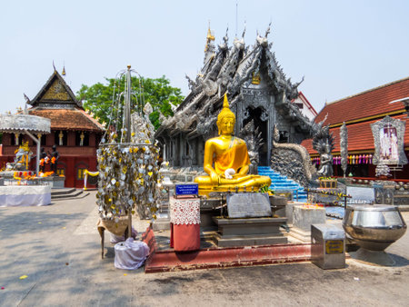 View of the Silver Temple (or Wat Sri Suphan) in Chiang Mai, Thailandの写真素材