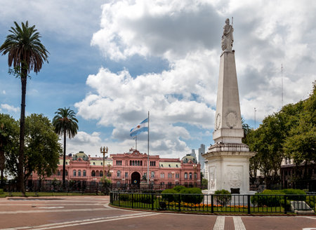 Plaza de Mayo and Casa Rosada - Buenos Aires, Argentinaのeditorial素材