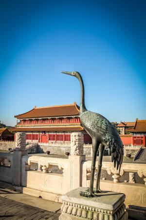 Crane bronze statue - Forbidden City, Beijing, Chinaのeditorial素材