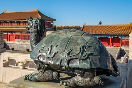 Turtle broze statue - Forbidden City, Beijing, Chinaのeditorial素材