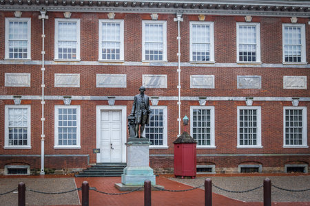 Statue of George Washington at Independence Hall - Philadelphia, Pennsylvania, USAのeditorial素材