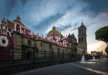 Puebla Cathedral at sunset - Puebla, Mexicoのeditorial素材