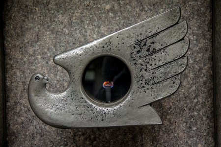 The flame of Hiroshima and Nagasaki atomic bomb memorial - Tokyo, Japanのeditorial素材