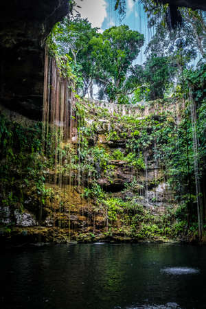 Cenote Ik Kil - Yucatan, Mexicoの写真素材