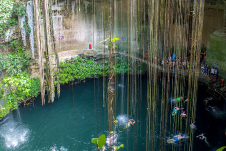 Cenote Ik Kil - Yucatan, Mexicoの写真素材