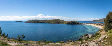 Panoramic view of Isla del Sol on Titicaca Lake - Boliviaの写真素材