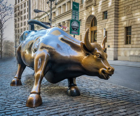 Wall Street Charging Bull Sculpture at Lower Manhattan - New York City, USAのeditorial素材