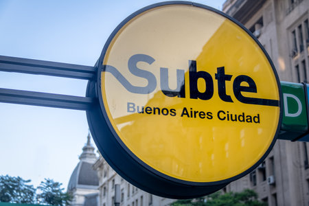 Subway (Subway) Sign in Buenos Aires - Buenos Aires, Argentinaのeditorial素材